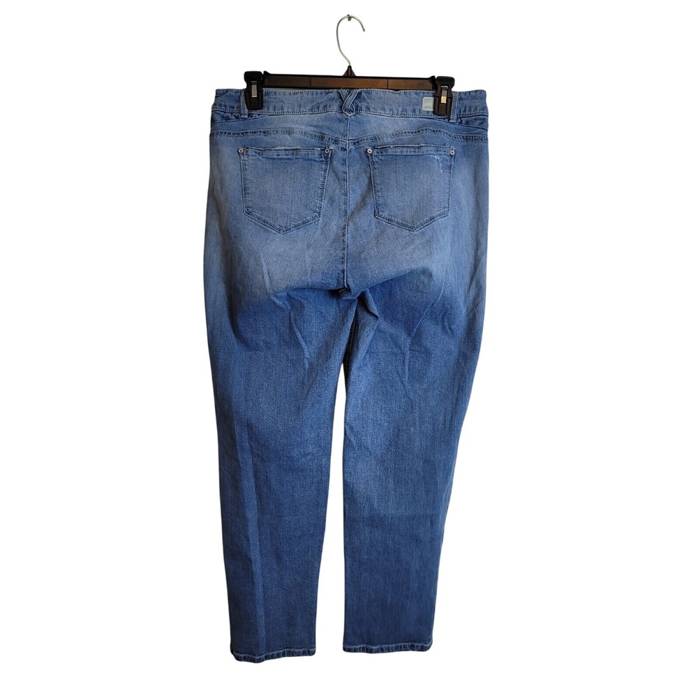 Democracy Girlfriend Distressed Light Wash Blue Denim Jeans Size 16 Everyday - Picture 3 of 8